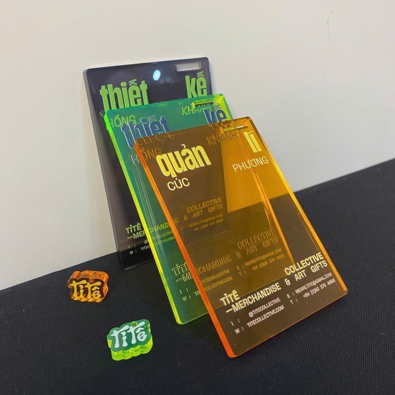 Bảng tên dây đeo cổ mica in UV cao cấp