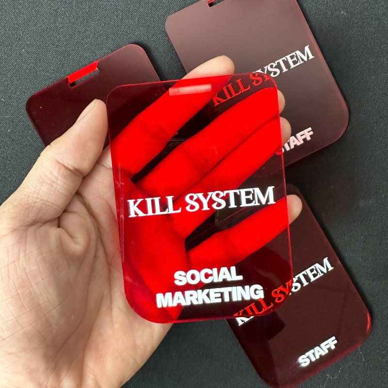 Bảng tên mica màu đỏ