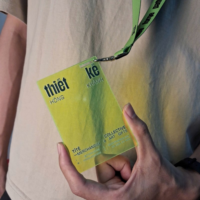 bang-ten-mica-mau-xanh-la