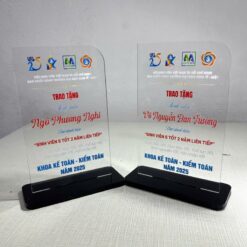 Kỷ niệm chương được in trên