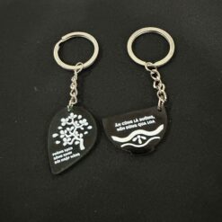 Móc khóa mica 2 mặt đẹp, in dòng chữ thông điệp phòng sạch