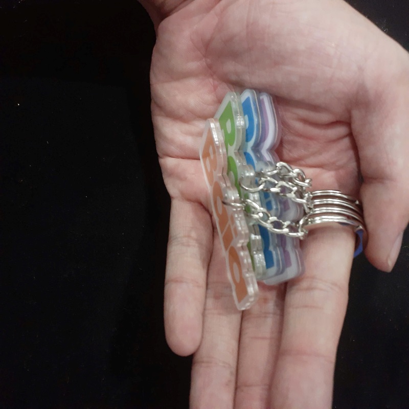 moc-khoa-mica-doanh-nghiep-cat-theo-bien-dang