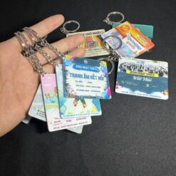 Móc khóa sự kiện trường học theo yêu cầu