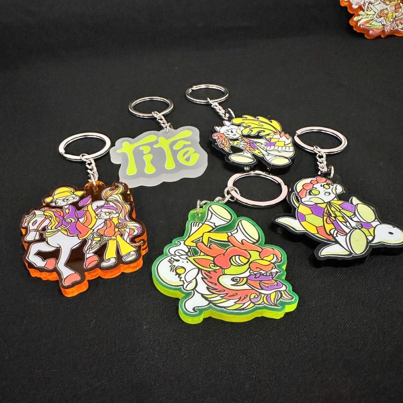 Móc khóa được in uv theo yêu cầu