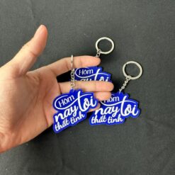 Móc khóa mica in chữ hôm nay tôi thất tình