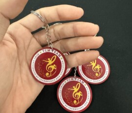 Móc khóa được làm chuẩn theo yêu cầu của khách hàng Móc khóa trường học in hình nốt nhạc