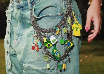 Chùm keychains treo túi quần thời trang Móc khóa thời trang cá tính