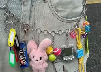 Chùm keychain treo túi quần